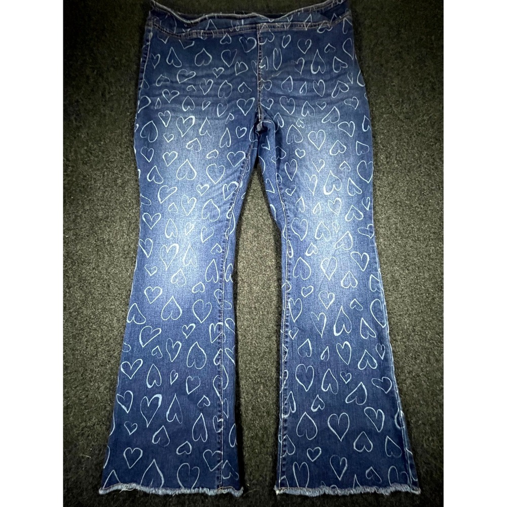 No Boundaries Flare Jeans Womens 2XL 20 Blue Denim Heart Print Wide Leg Outdoor